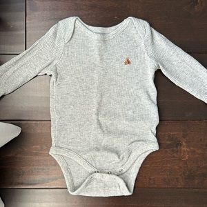 Baby Gap Brannan Bear Long Sleeve Waffle Bodysuit 12-18mo